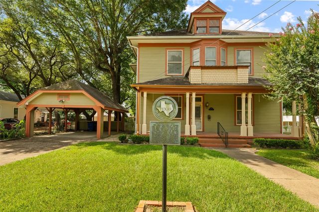 717 E Houston Avenue, Crockett, TX 75835