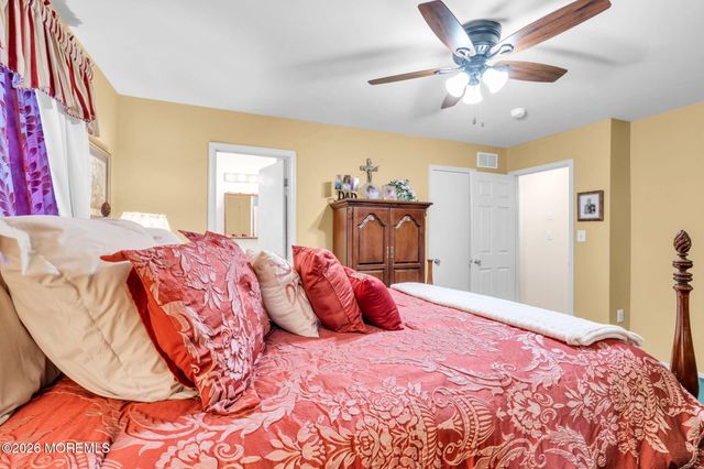 29 Netty Street, Howell, NJ 07731