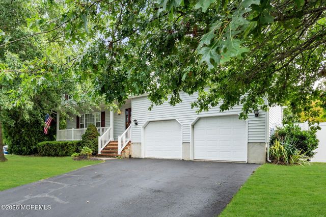 29 Netty Street, Howell, NJ 07731