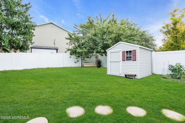 29 Netty Street, Howell, NJ 07731