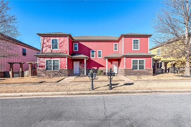 753 N Wordsworth Lane, Fayetteville, AR 72704