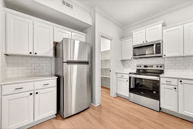 753 N Wordsworth Lane, Fayetteville, AR 72704