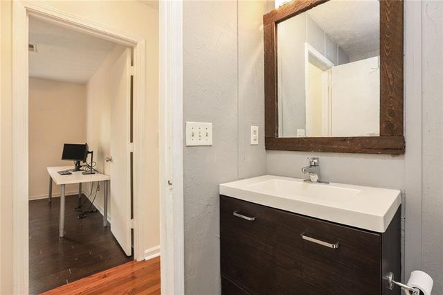 311 Quail Run, Roswell, GA 30076