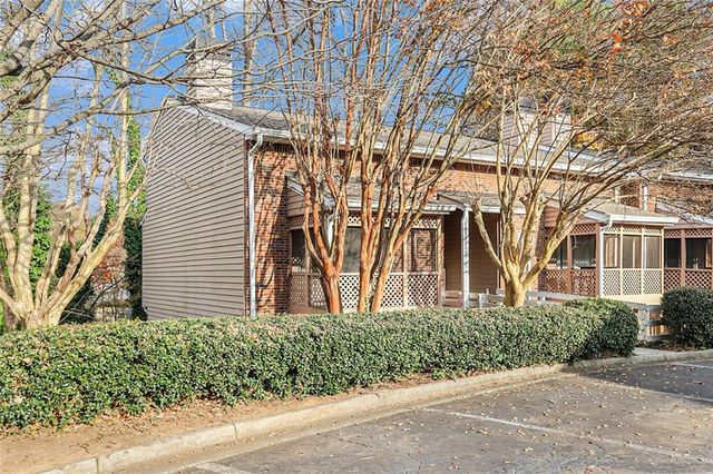311 Quail Run, Roswell, GA 30076