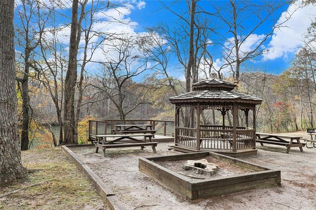 311 Quail Run, Roswell, GA 30076