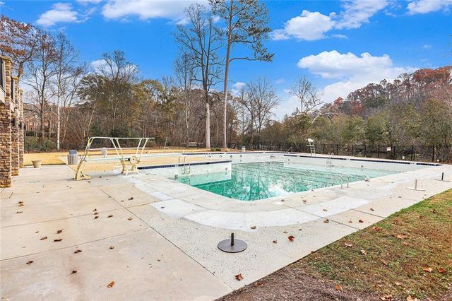 311 Quail Run, Roswell, GA 30076