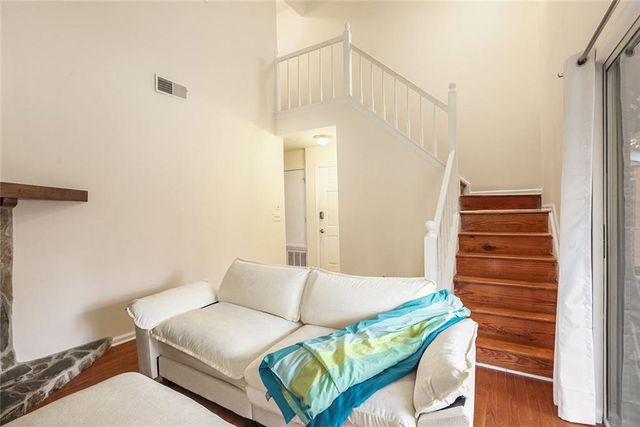 311 Quail Run, Roswell, GA 30076