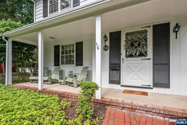 570 Bennington Terrace, Ridgewood, NJ 07450