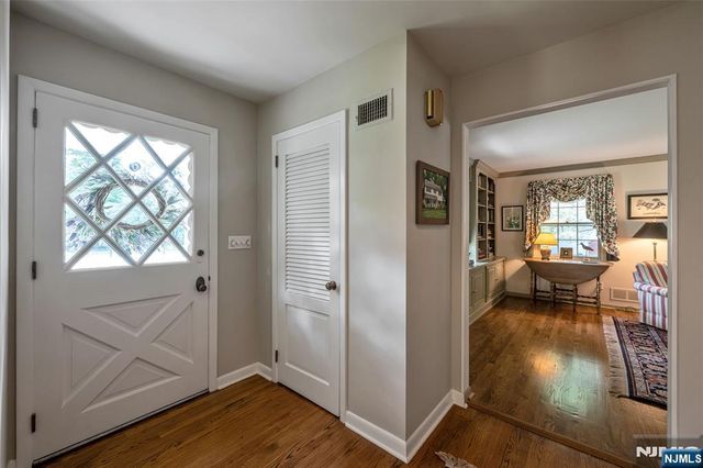 570 Bennington Terrace, Ridgewood, NJ 07450