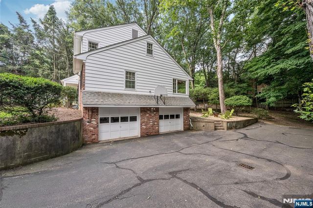 570 Bennington Terrace, Ridgewood, NJ 07450