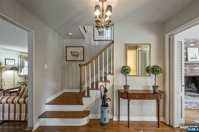 570 Bennington Terrace, Ridgewood, NJ 07450