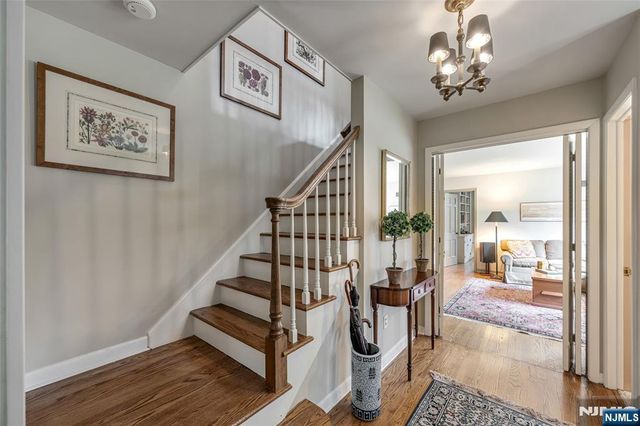 570 Bennington Terrace, Ridgewood, NJ 07450