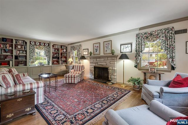 570 Bennington Terrace, Ridgewood, NJ 07450
