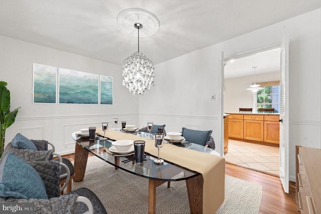 7384 HALLCREST DR, Mclean, VA 22102