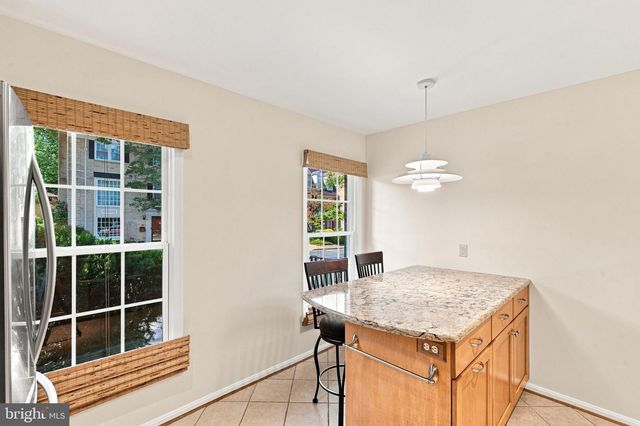 7384 HALLCREST DR, Mclean, VA 22102