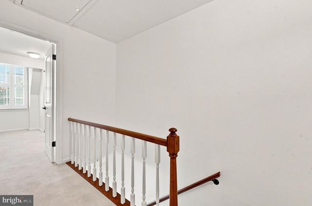 7384 HALLCREST DR, Mclean, VA 22102