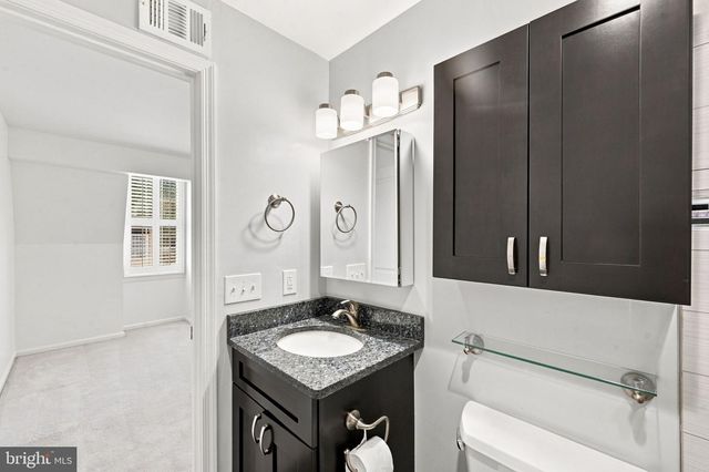 7384 HALLCREST DR, Mclean, VA 22102