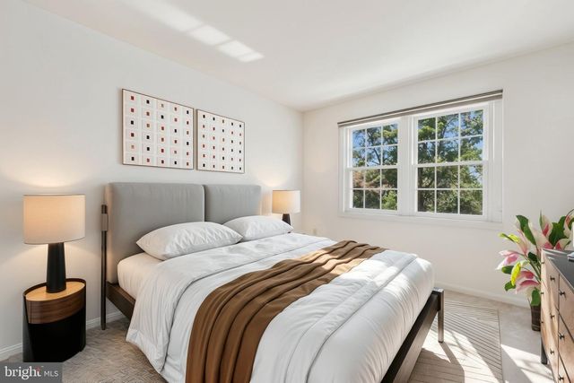 7384 HALLCREST DR, Mclean, VA 22102