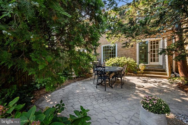 7384 HALLCREST DR, Mclean, VA 22102