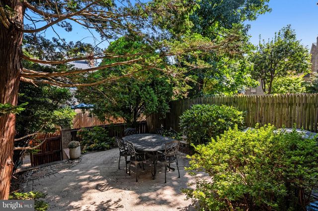 7384 HALLCREST DR, Mclean, VA 22102