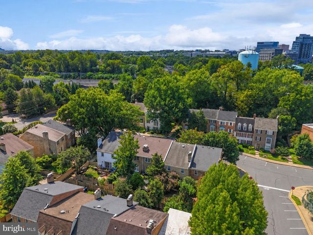 7384 HALLCREST DR, Mclean, VA 22102
