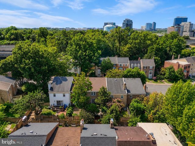 7384 HALLCREST DR, Mclean, VA 22102