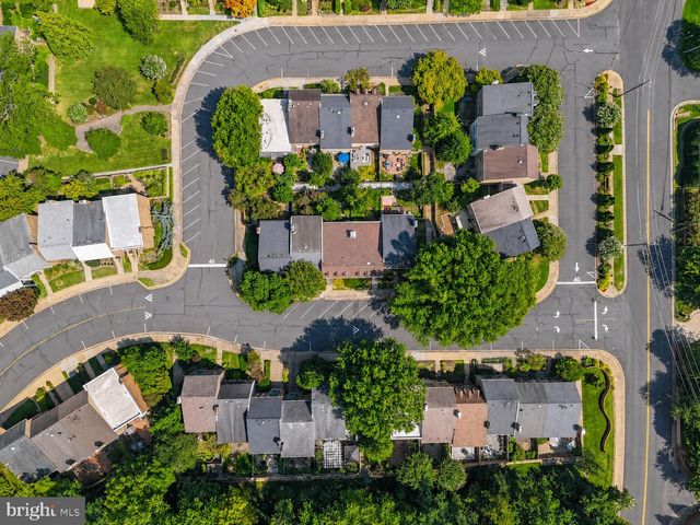 7384 HALLCREST DR, Mclean, VA 22102
