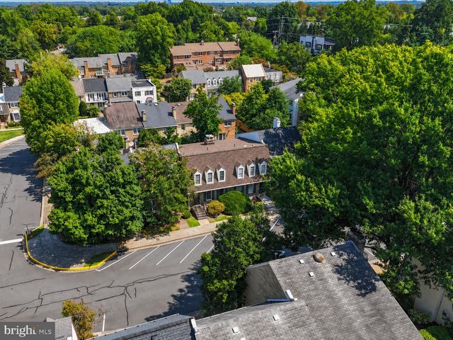 7384 HALLCREST DR, Mclean, VA 22102