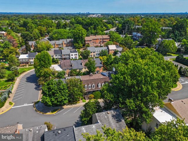 7384 HALLCREST DR, Mclean, VA 22102