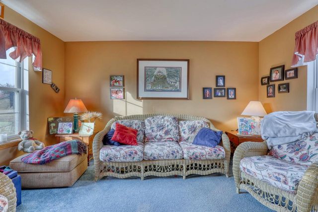 W334N7700 Stone Bank ROAD, Oconomowoc, WI 53066