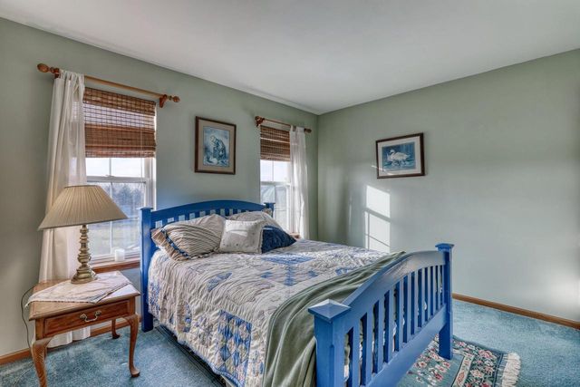 W334N7700 Stone Bank ROAD, Oconomowoc, WI 53066