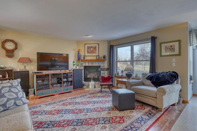 W334N7700 Stone Bank ROAD, Oconomowoc, WI 53066