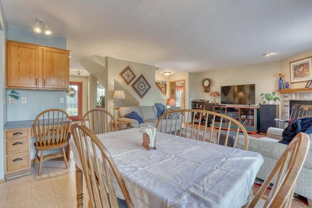 W334N7700 Stone Bank ROAD, Oconomowoc, WI 53066