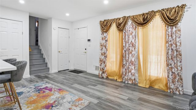 8 Myrtle Avenue, Brentwood, NY 11717