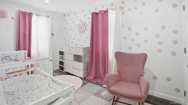 8 Myrtle Avenue, Brentwood, NY 11717