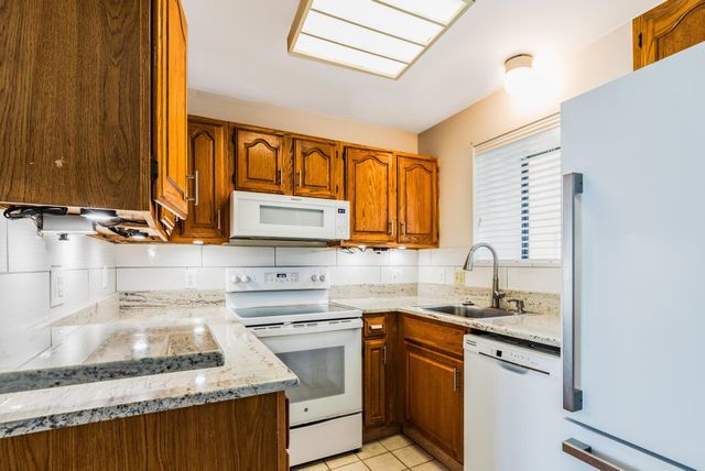 14 Franklin Heights, Rochester, NH 03866