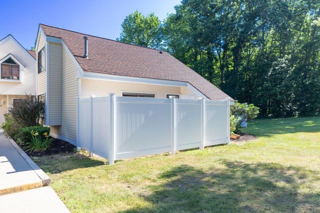 14 Franklin Heights, Rochester, NH 03866