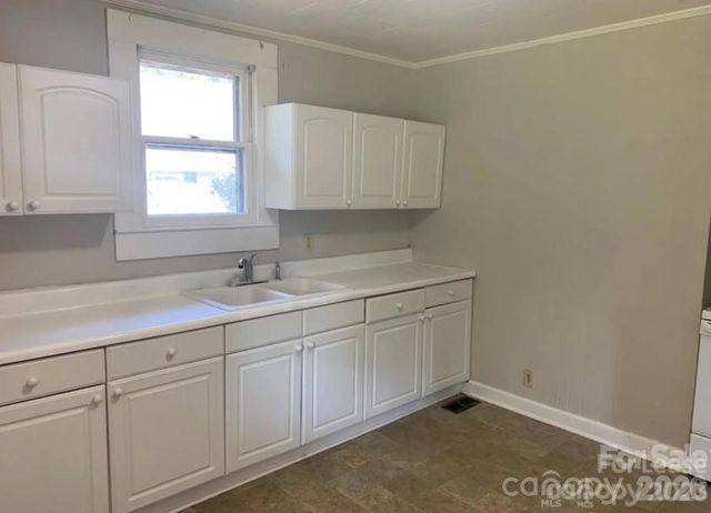 77 Archer Street, Granite Falls, NC 28630