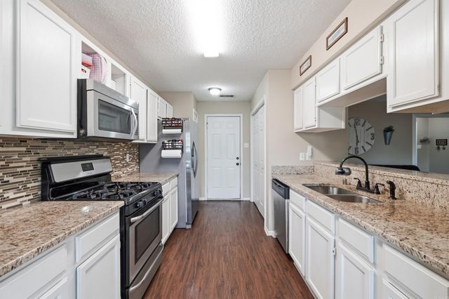 301 Zachary Cove, Bryant, AR 72022