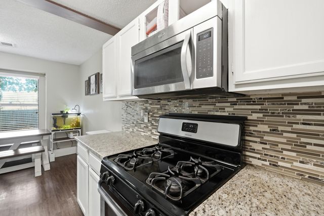 301 Zachary Cove, Bryant, AR 72022