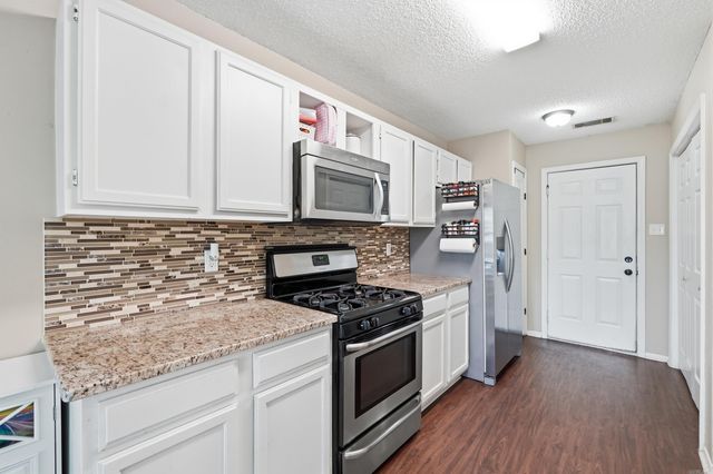 301 Zachary Cove, Bryant, AR 72022