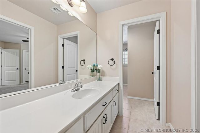 5019 S 167th East Avenue, Tulsa, OK 74134