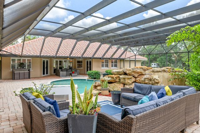 2559 Palm Deer Drive, Loxahatchee, FL 33470