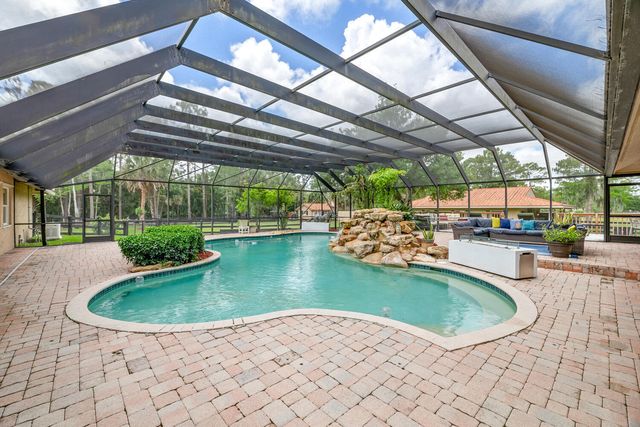 2559 Palm Deer Drive, Loxahatchee, FL 33470