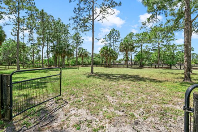 2559 Palm Deer Drive, Loxahatchee, FL 33470