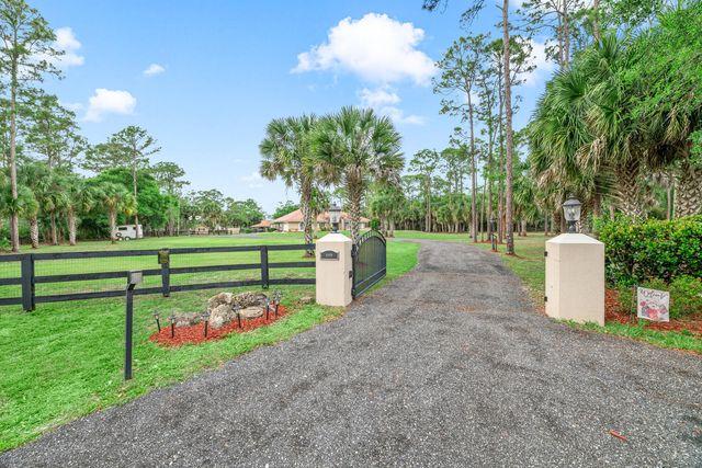 2559 Palm Deer Drive, Loxahatchee, FL 33470