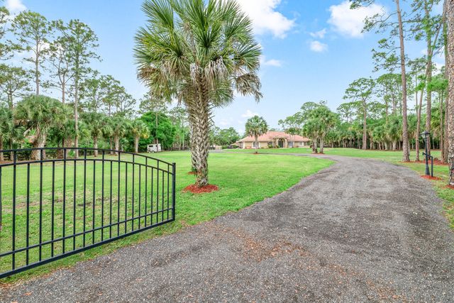 2559 Palm Deer Drive, Loxahatchee, FL 33470