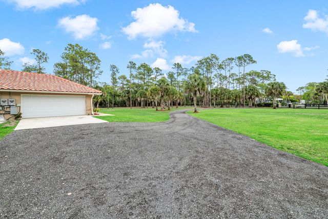 2559 Palm Deer Drive, Loxahatchee, FL 33470