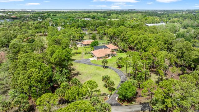 2559 Palm Deer Drive, Loxahatchee, FL 33470
