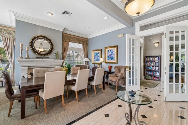 5211 BAY CLUB CIRCLE, Tampa, FL 33607